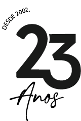 Selo logotipo de 23 anos da empresa diagil contendo o texto:"desde 2002, 23 anos"